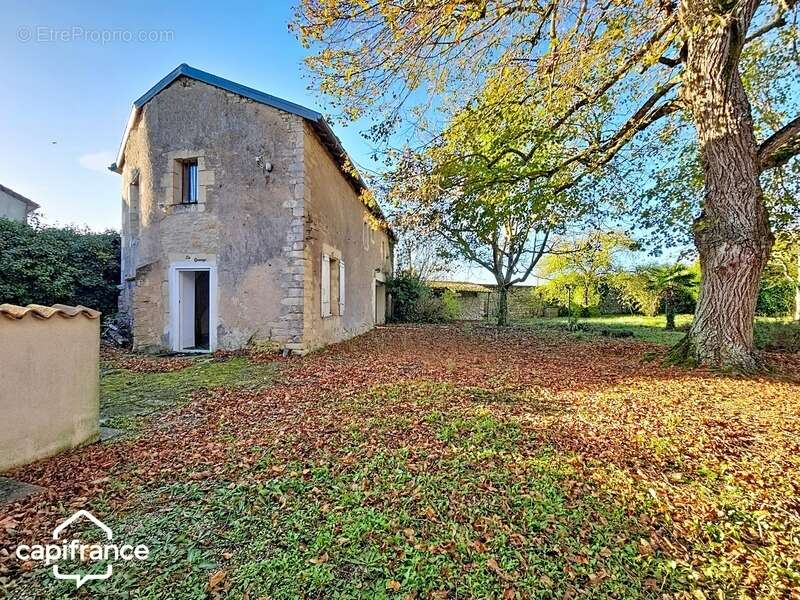 Maison à SAINTE-VERGE