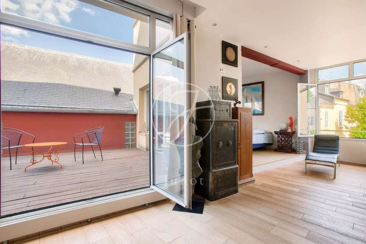 Appartement à VERSAILLES