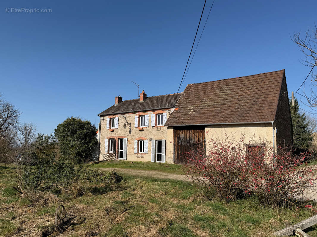 Maison à LA PETITE-MARCHE
