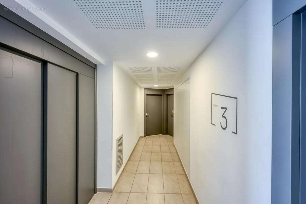 Appartement T4 moderne avec vue exceptionnelle - photo 17