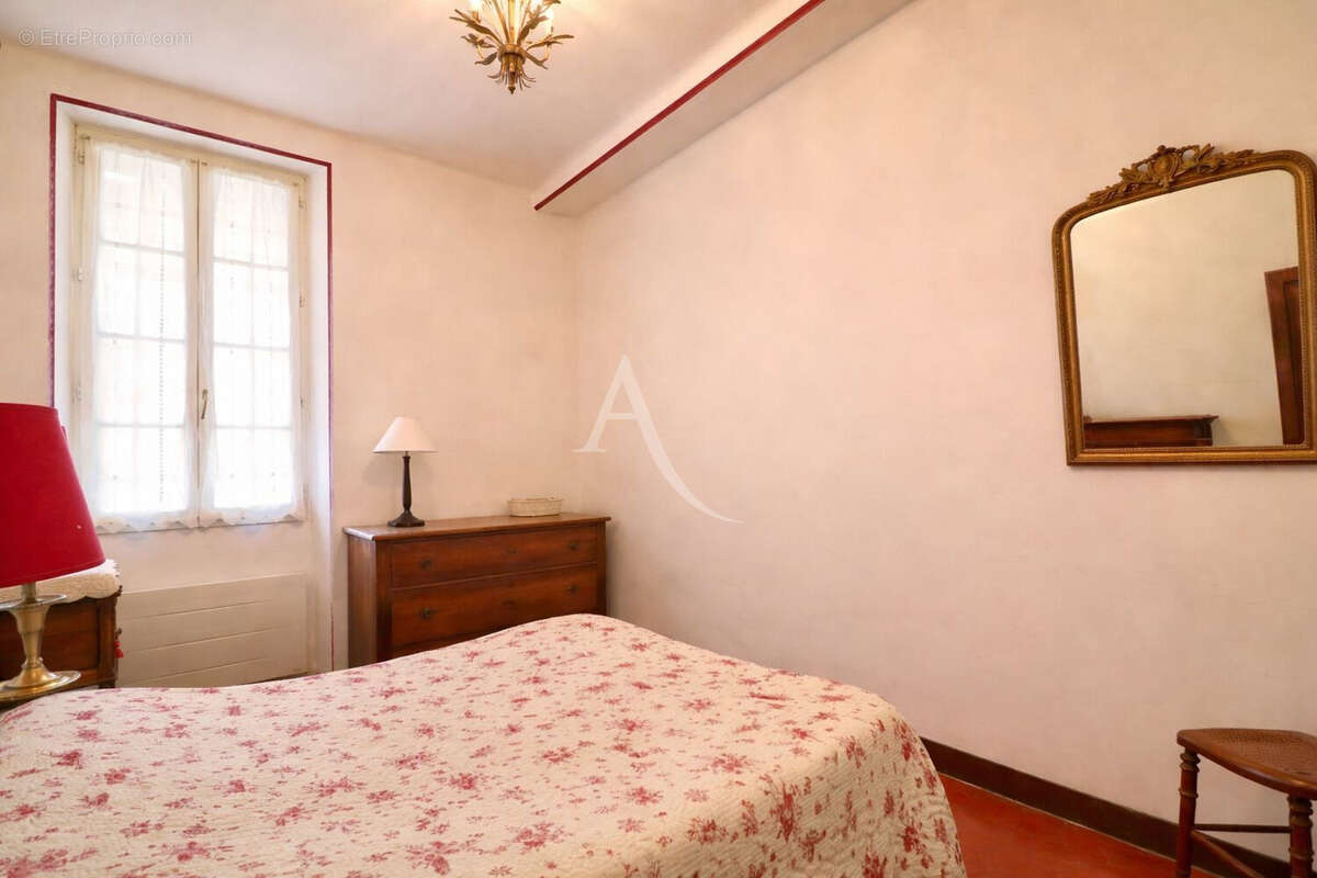 Maison à GINASSERVIS