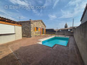 Maison à ALBA-LA-ROMAINE