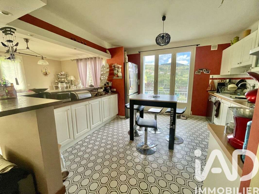 Maison 125 m² à Satillieu  - photo 8