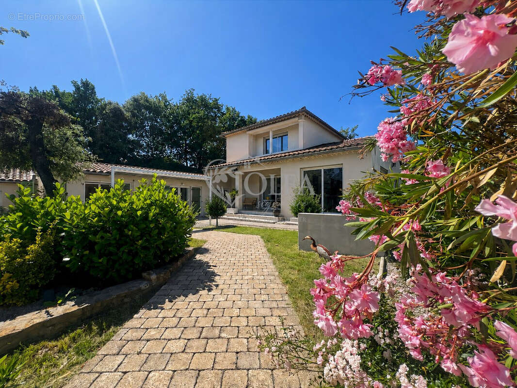Maison à ARPAILLARGUES-ET-AUREILLAC