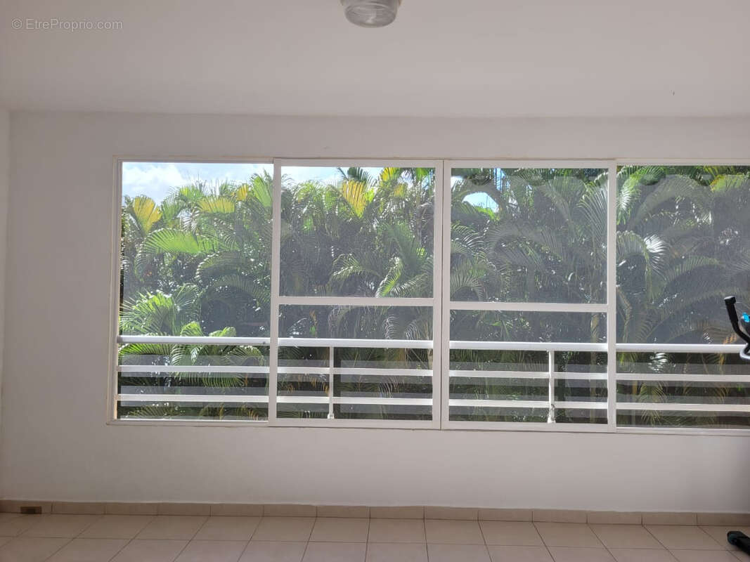 Appartement à BAIE-MAHAULT