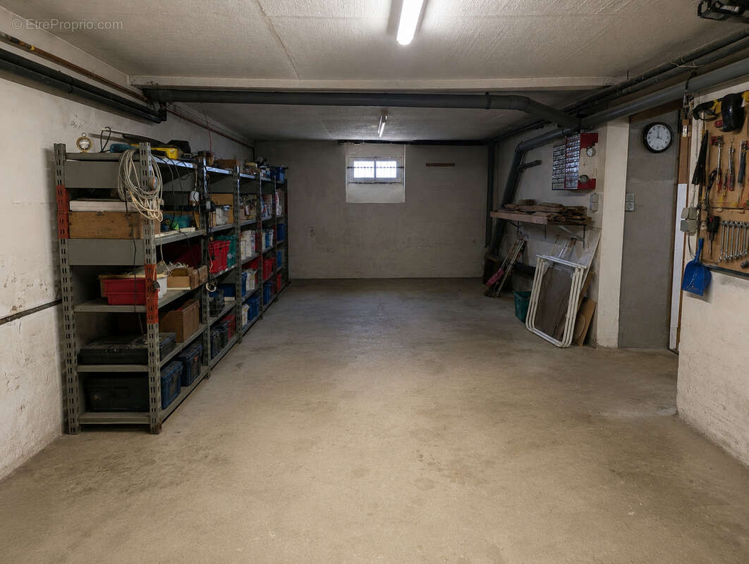Meulière de caractère avec parc d'environ 6 000 m2  en bord de rivière - photo 20