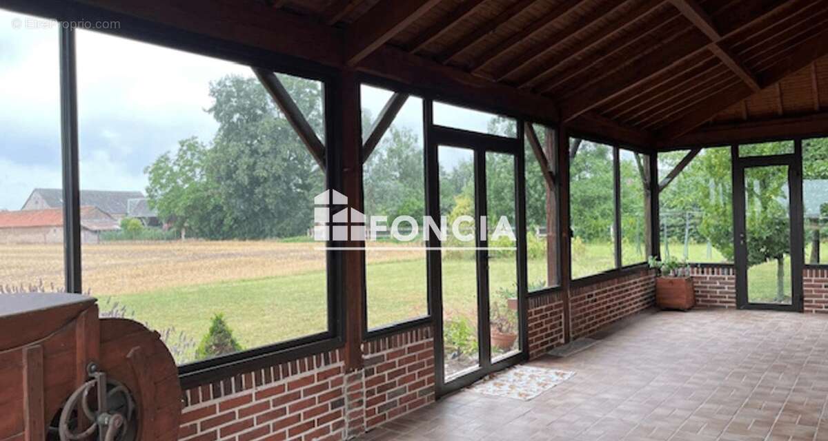 Maison à MESLAY-LE-GRENET