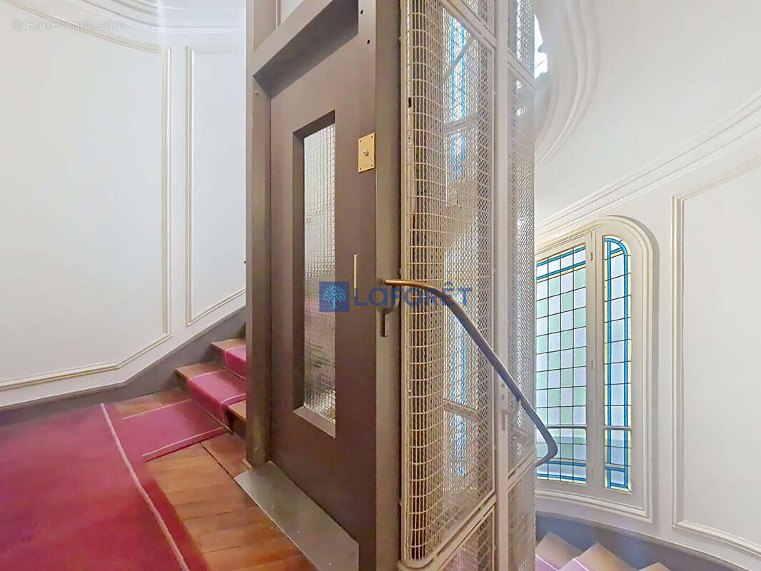 Appartement à PARIS-2E