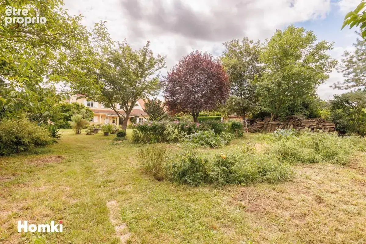 Maison/Villa T7 de 145 m² à Coudes 63114 - photo 4