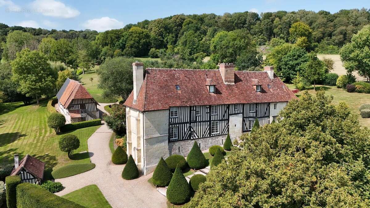 Normandie - pays d’auge – calvados – livarot pays d’auge – manoir ismh origine xvème siècle sur domaine boisé - photo 5