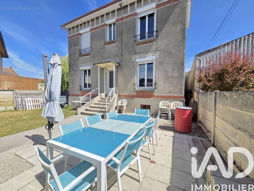 Photo 1 - Maison à LES NOES-PRES-TROYES