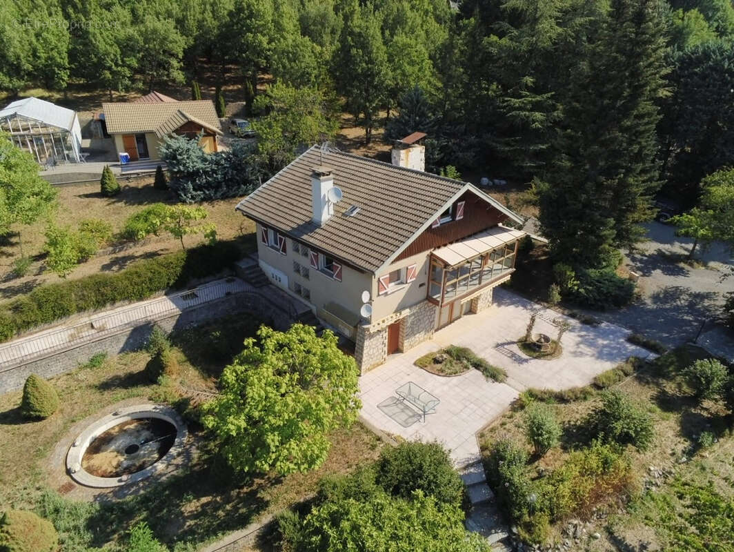 Maison à PRUNIERES