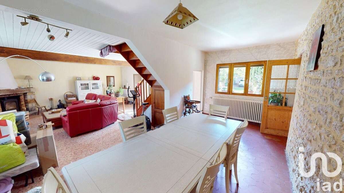 Maison 157 m² à Chevrainvilliers  - photo 2