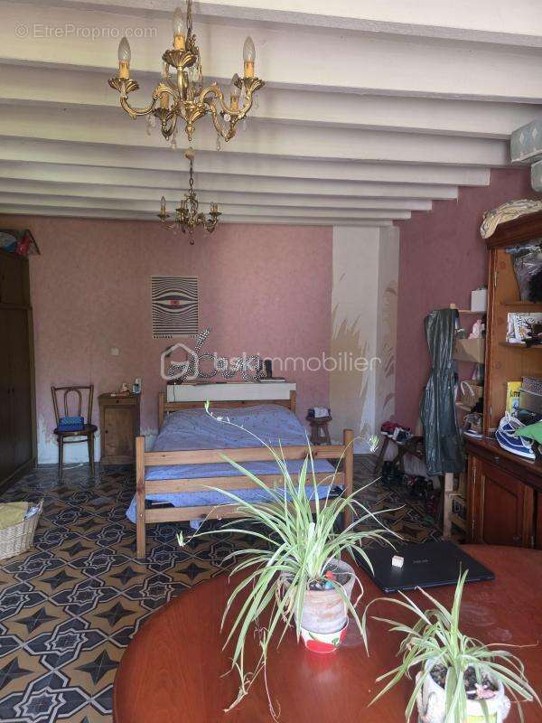  Maison de caractère en pierre – Toiture neuve – 150 m² à fort potentiel – Saint-Mars-la-Jaille (44540) ​Prix : 117 500 € (Honor - photo 3