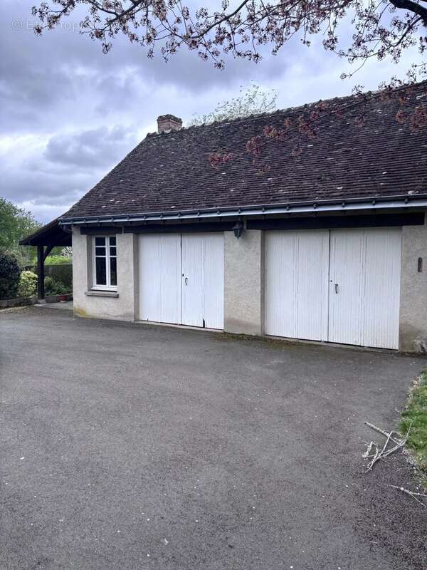 Maison à CINQ-MARS-LA-PILE