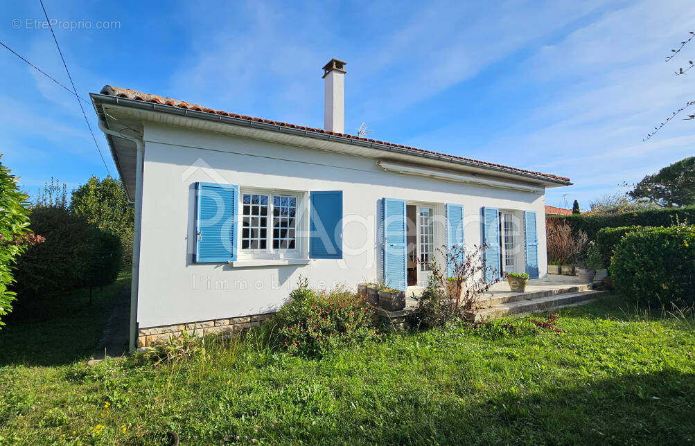Maison à VAUX-SUR-MER