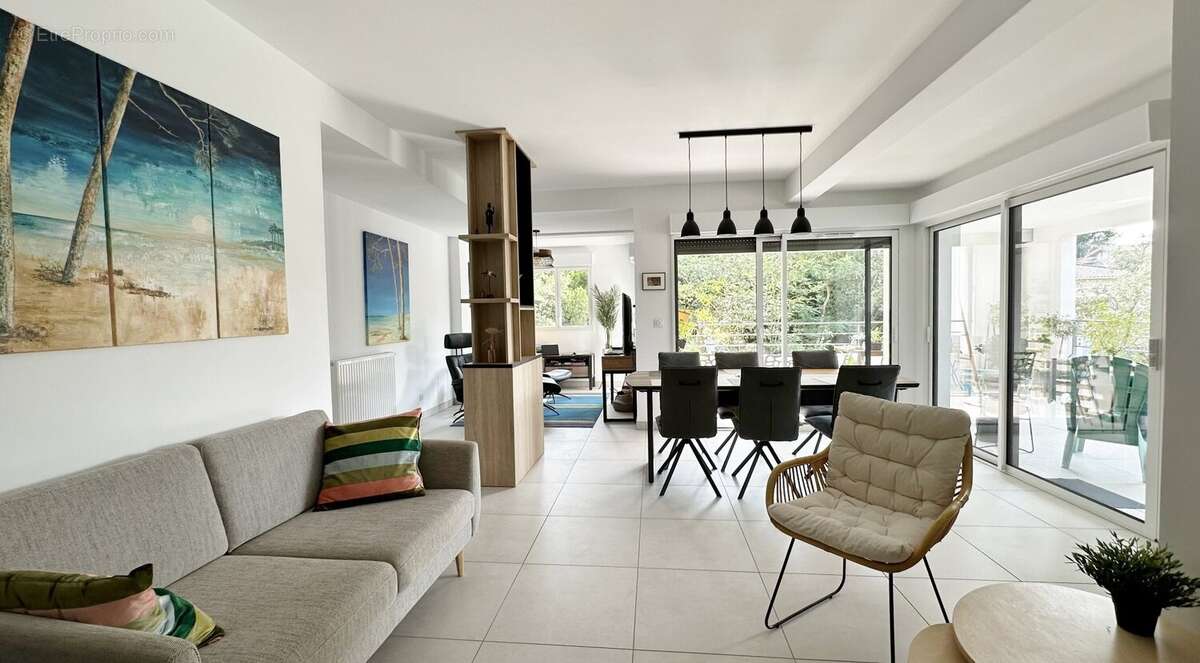 Appartement terrasse de type t4 de 92.25 m2 + 2 terrasses + 2 garages - photo 11