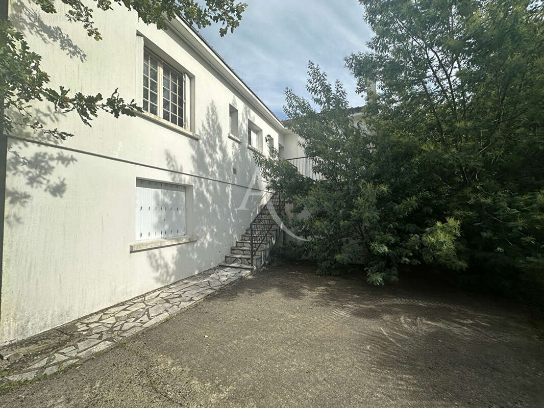 Maison à rénover 4 chambres à vendre en plein centre d'Aizenay - photo 10