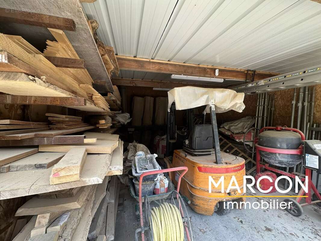 Atelier de menuiserie et ebenisterie - photo 13