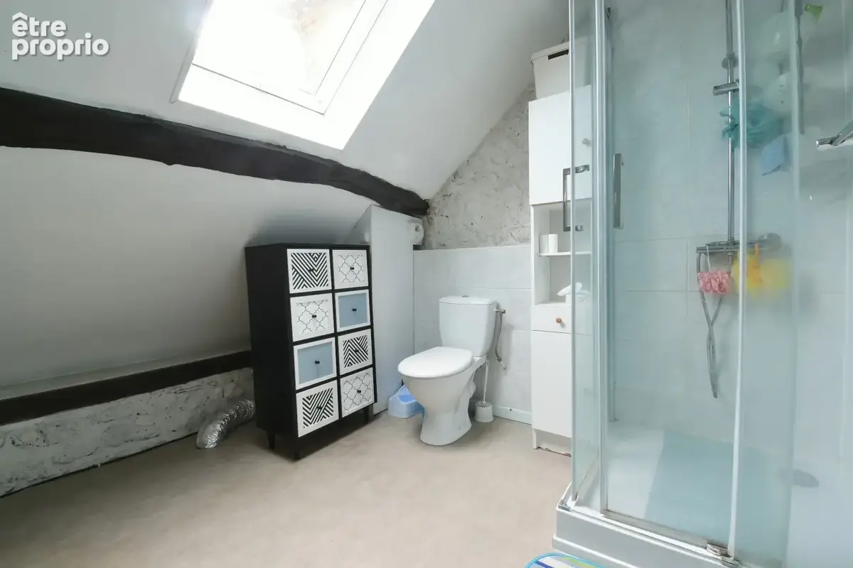 Maison en pierre rénovée – 134 m² – 3 chambres – Terrain de 1 100 m² - photo 18