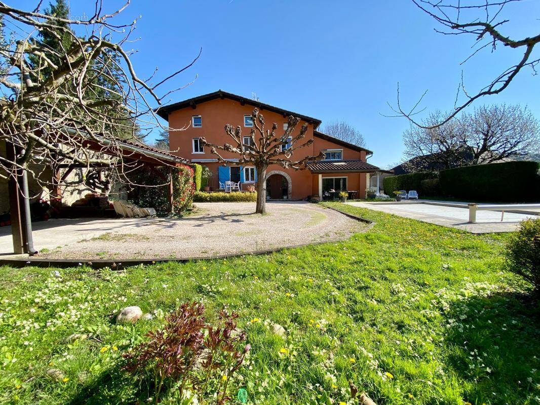 Maison à FONTAINES-SAINT-MARTIN