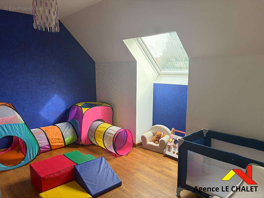 Maison à VILLENEUVE-LE-ROI