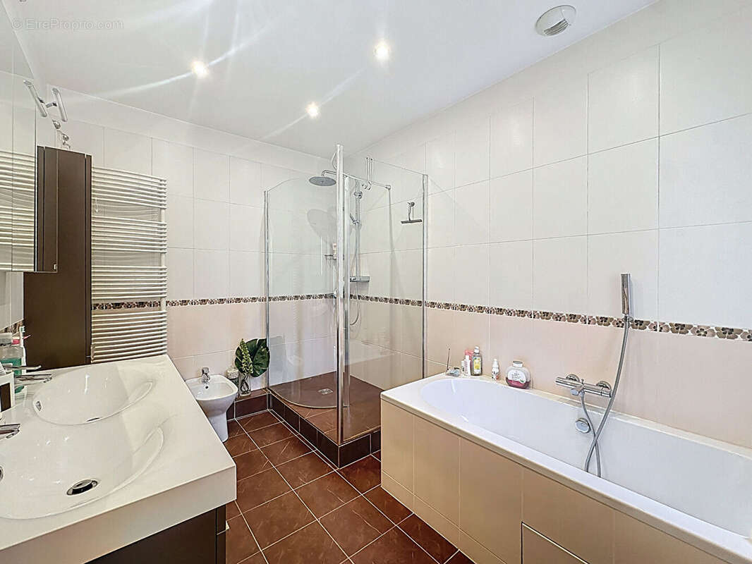 Maison à SAINT-MAUR-DES-FOSSES