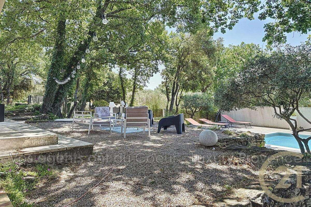 Maison à POURRIERES