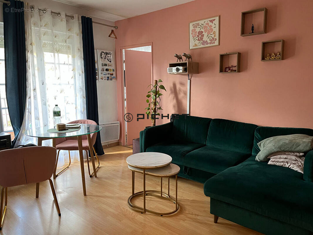 Appartement à BOURG-LA-REINE