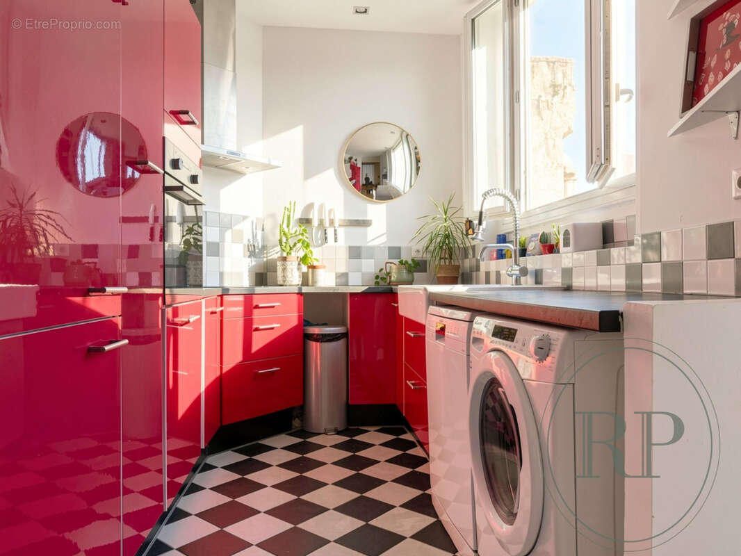 Appartement à PARIS-18E
