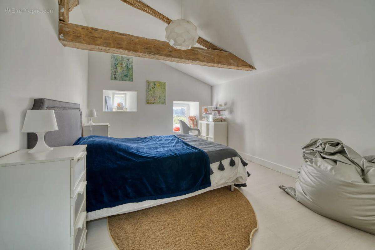 Maison à CHERMIGNAC