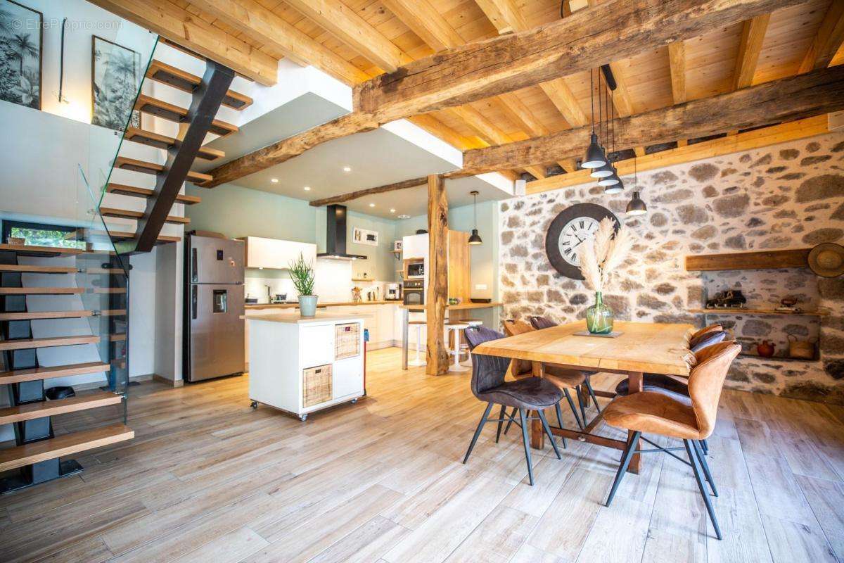 Terrain à AYZAC-OST