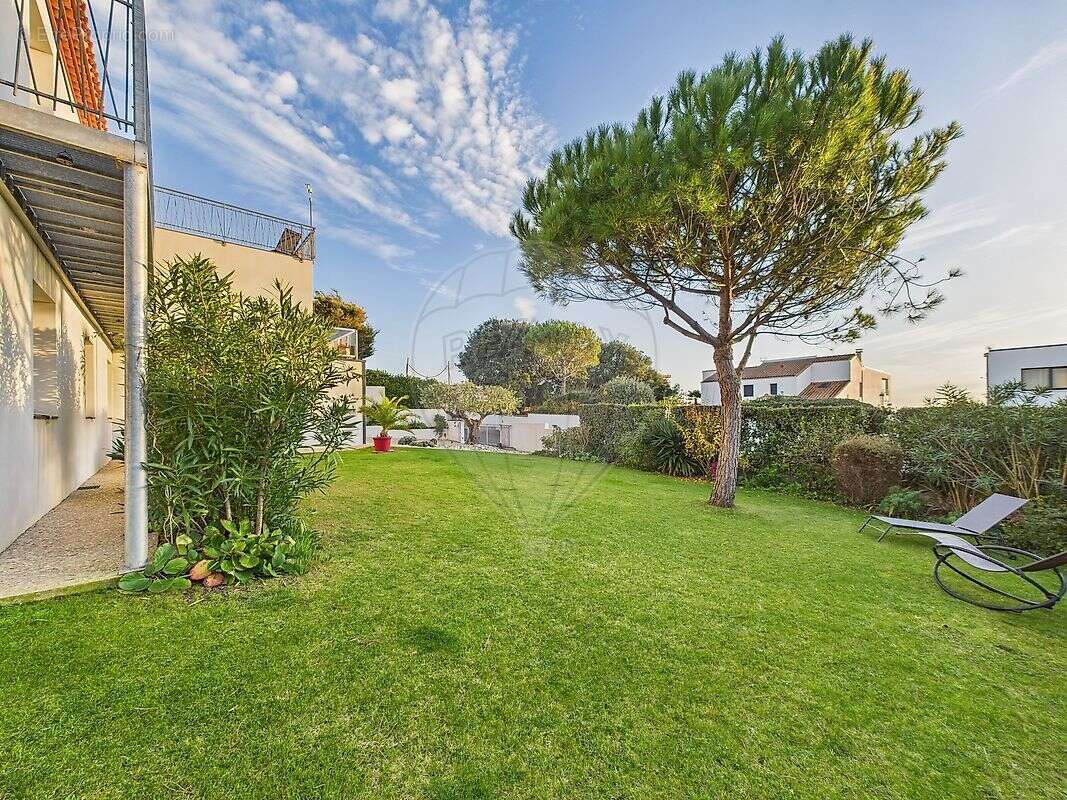 Maison à VAUX-SUR-MER