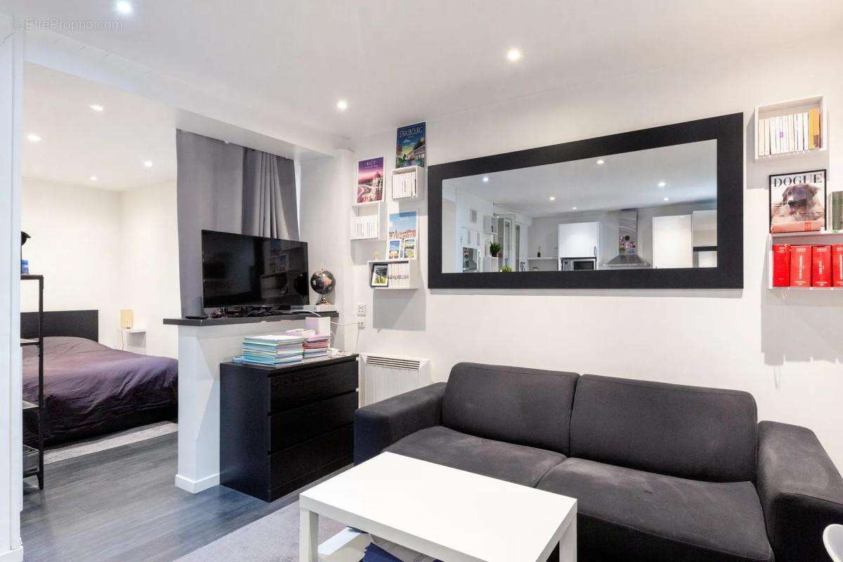 Appartement à PARIS-3E