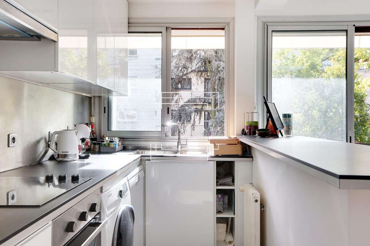 Appartement à NEUILLY-SUR-SEINE