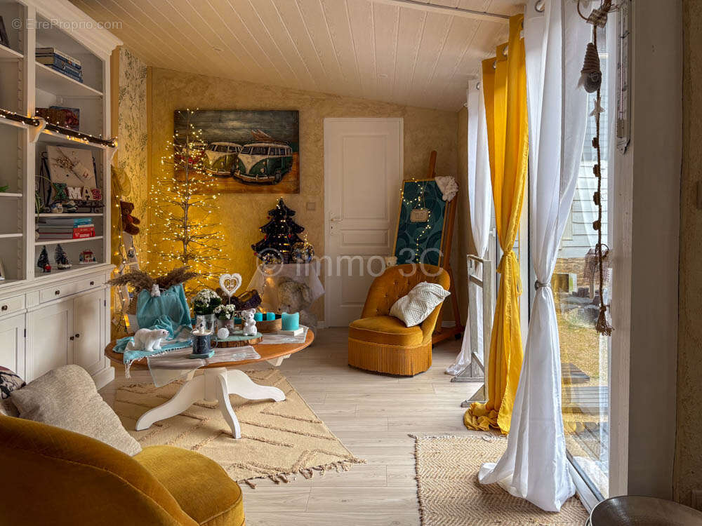 Maison à CHEF-BOUTONNE
