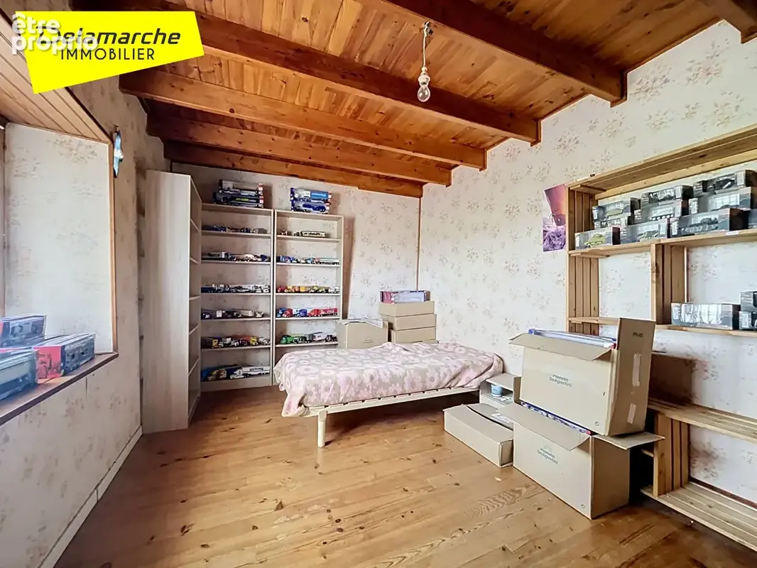 A VENDRE : Charmante maison en pierres avec dépendances et terrain - photo 7