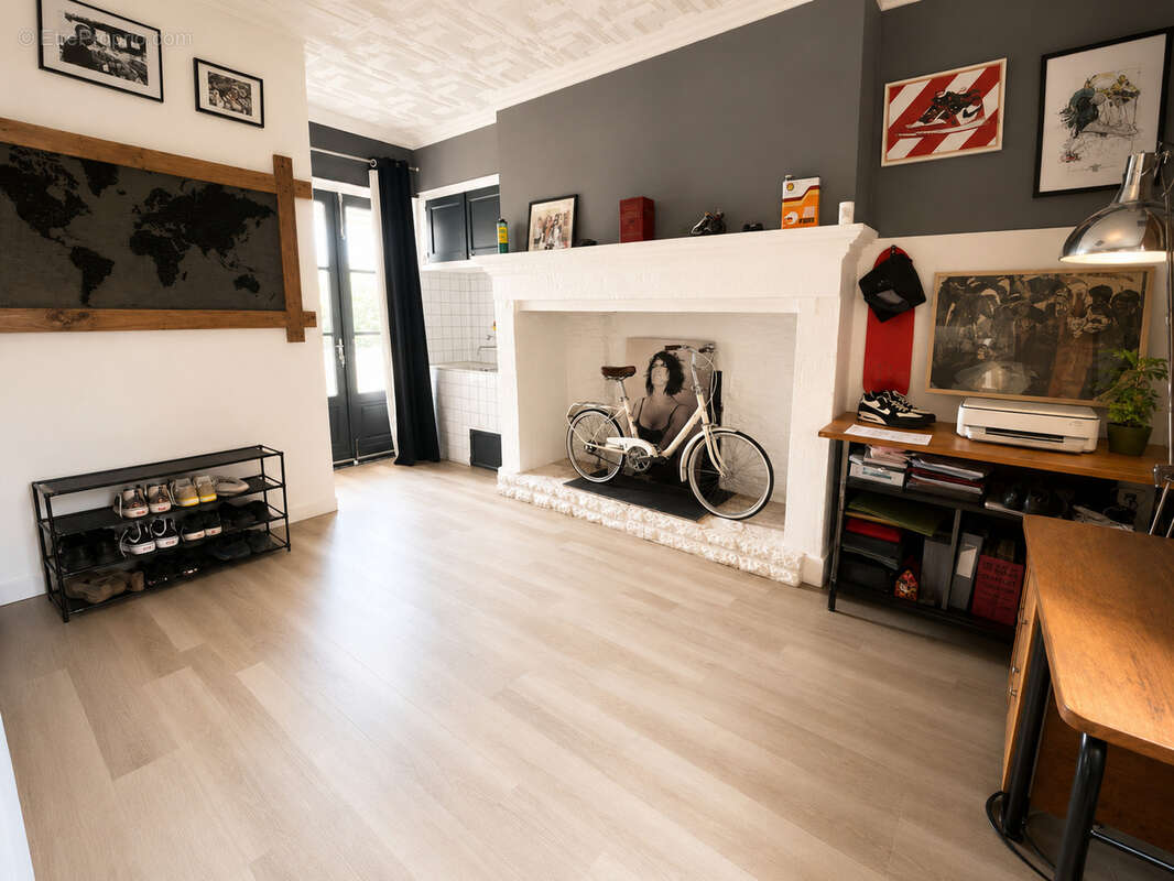 Proche Trélissac - Maison de caractère rénovée à vendre à Cubjac   3 chambres, grand espace de vie, atelier - photo 6