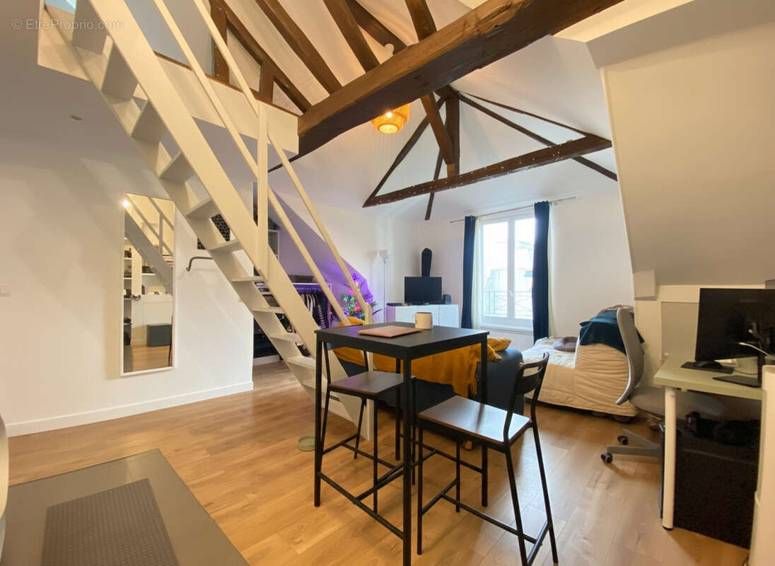 Appartement à PARIS-19E