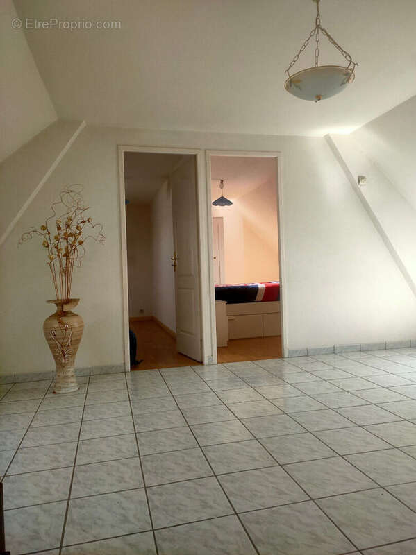 Maison familiale de 129,63 m² - La Ville-aux-Dames proche gare école commerces - photo 14