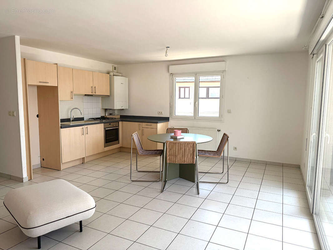 Appartement 68 m² à Annemasse  - photo 3
