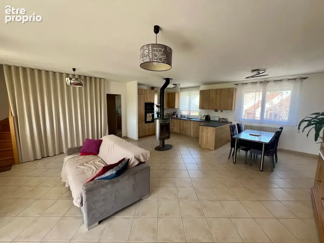 Maison 7 pièces 115 m² à vendre à Bruyeres-Le-Chatel (91680) - photo 2