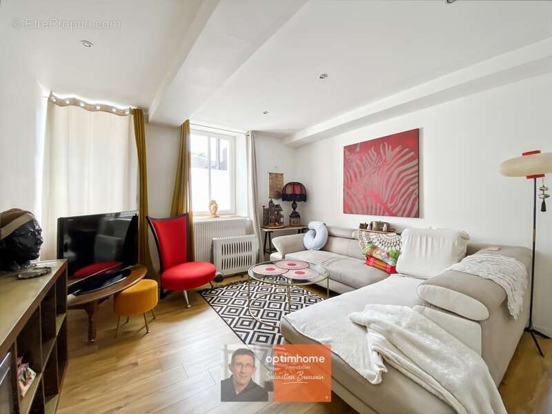 Appartement 4 pièces – 92 m² – Terrasse – Cave – Centre de Chaussin - photo 6