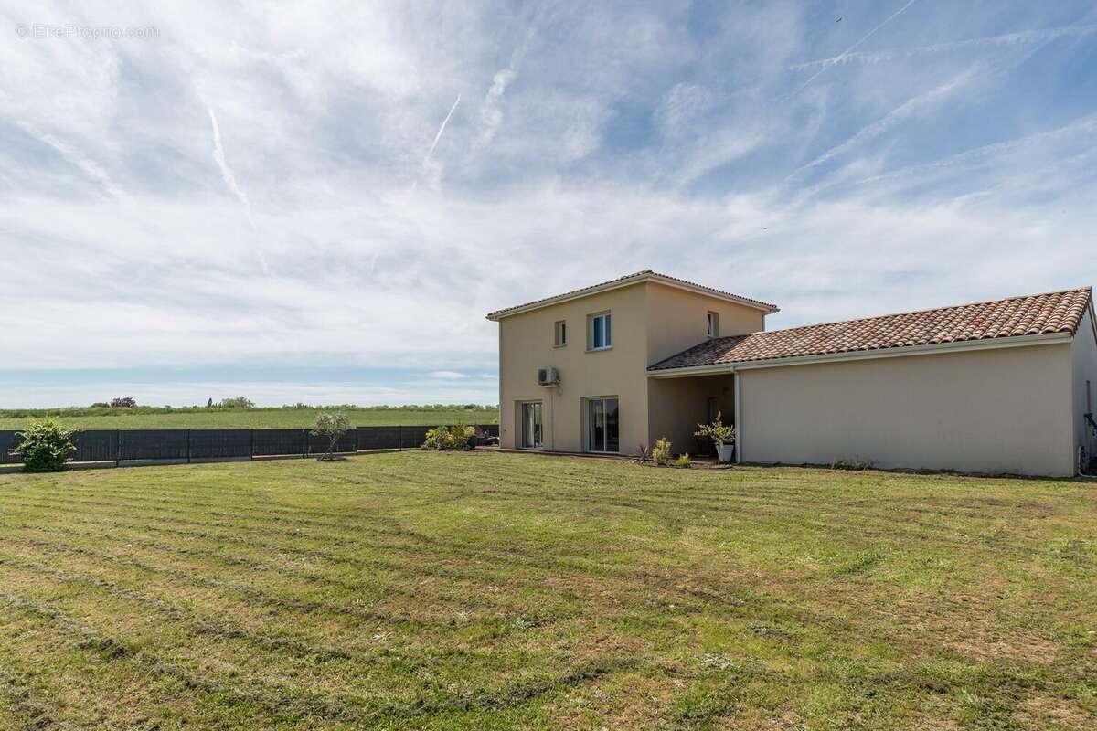 Maison à FONTENILLES