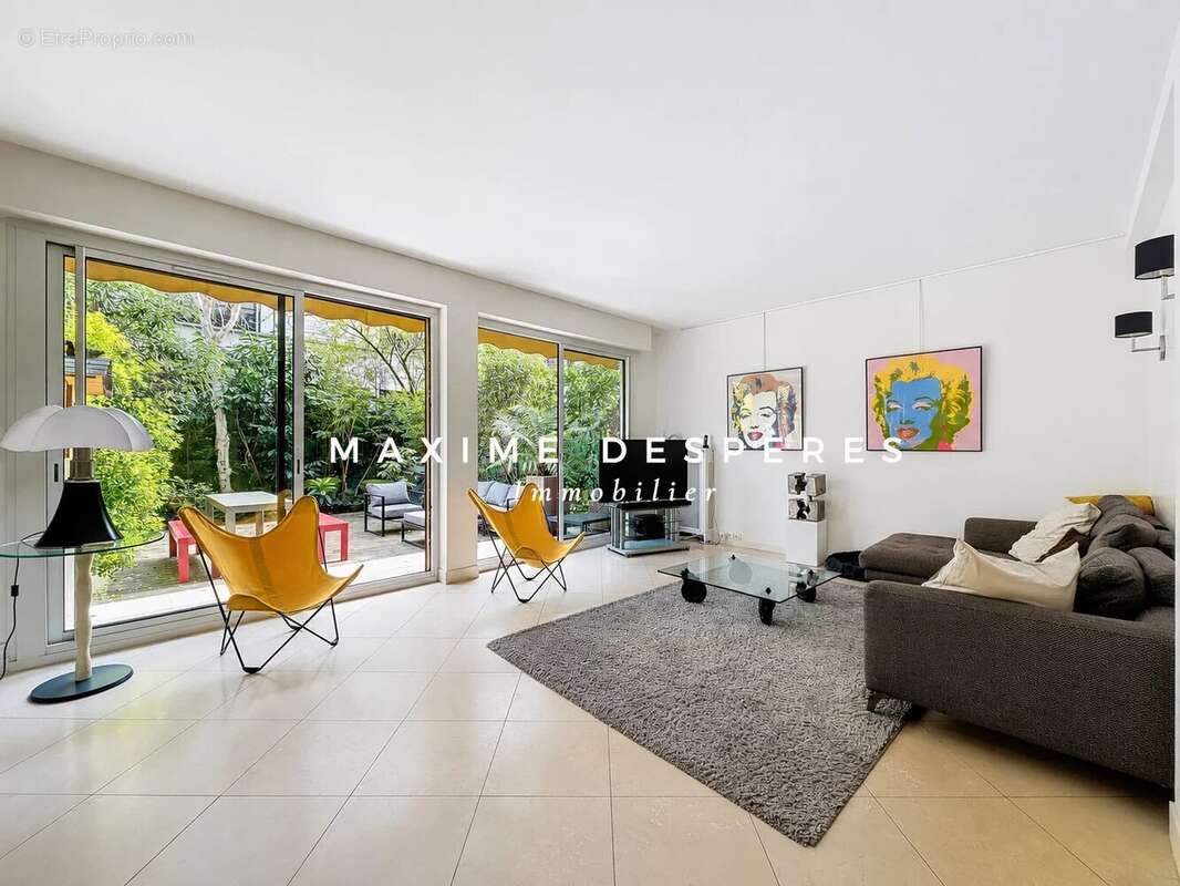 Appartement à NEUILLY-SUR-SEINE