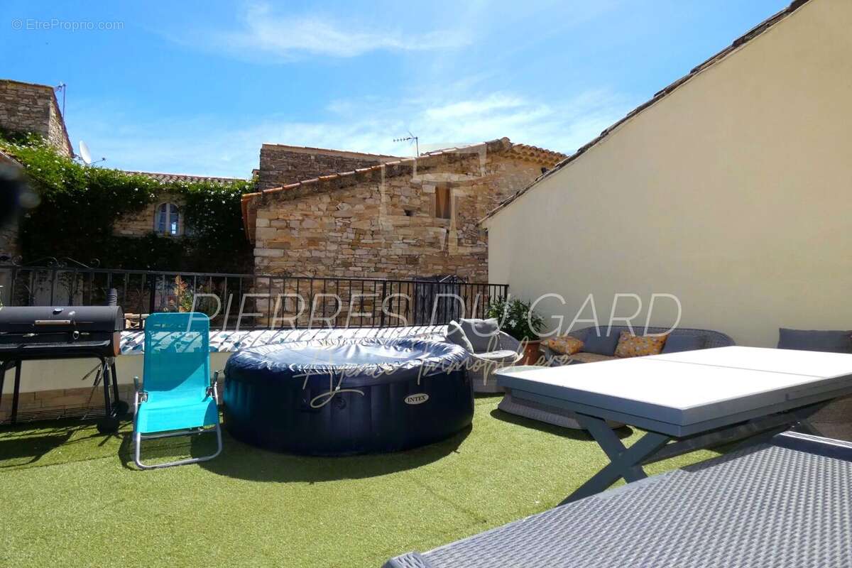 Maison 138 m² à Saint-Jean-De-Ceyrargues  - photo 7