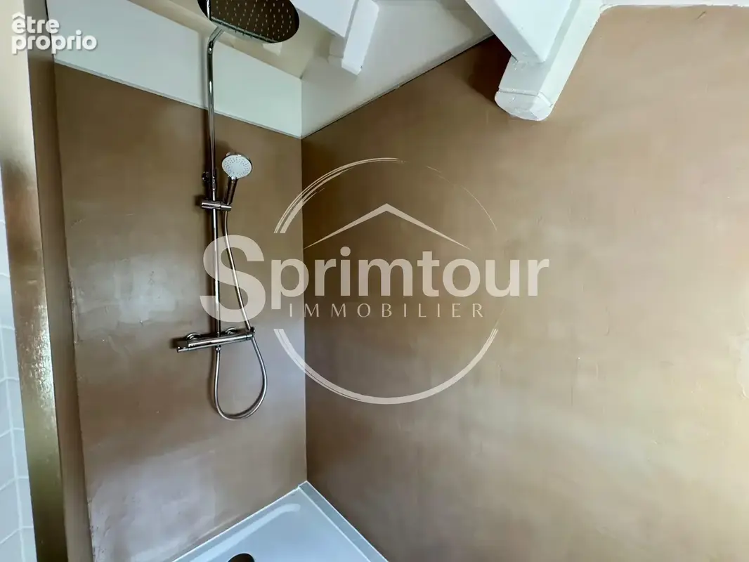 GOURBEYRE — Duplex T3, entièrement rénové avec vue sur les Saintes - photo 10