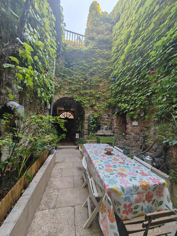 Maison de charme restaurée avec hébergements et restaurant 20 places - photo 4