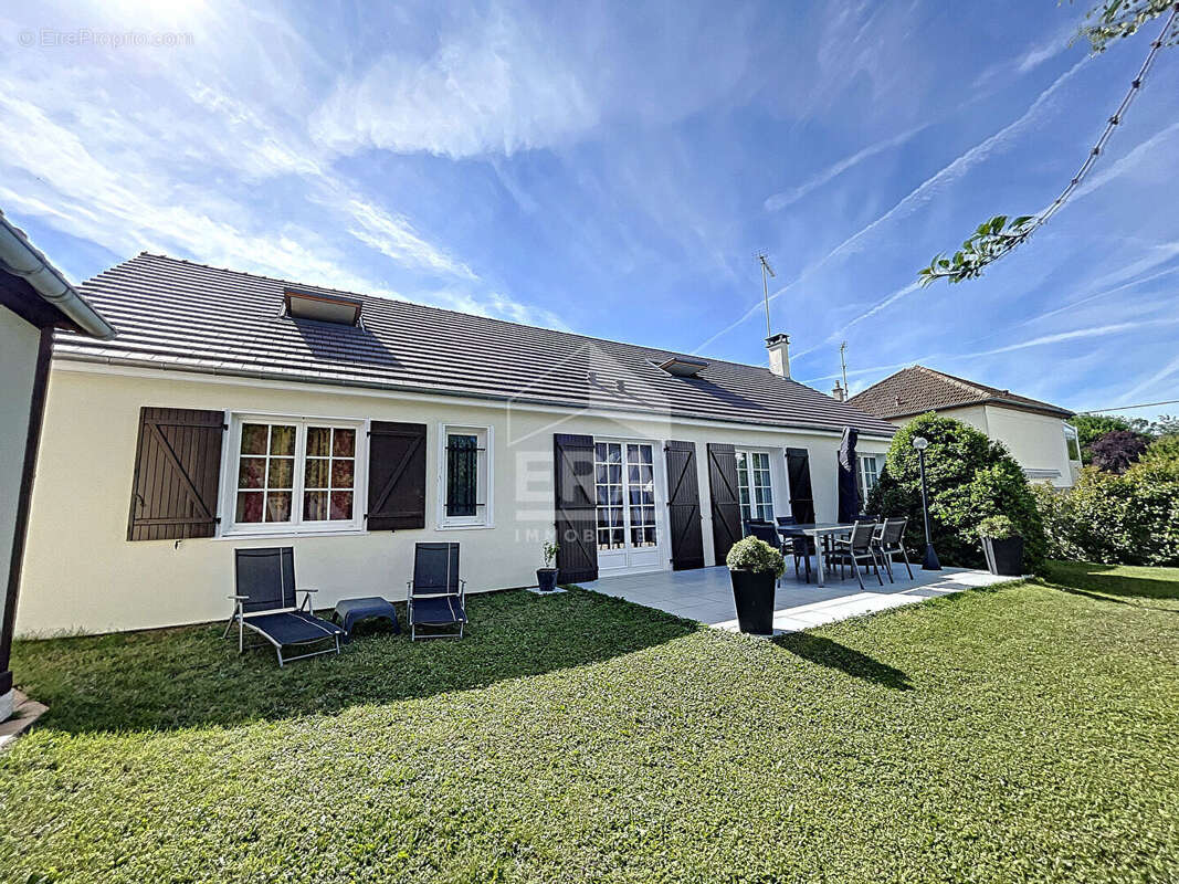 Maison à CHAUMONTEL