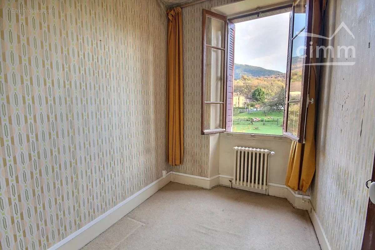 Maison à LA ROCHETTE